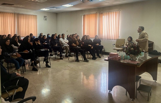 کارگاه آموزشی کنترل عفونت و آشنایی با ضدعفونی کننده ها در بیمارستان فارابی برگزار شد 